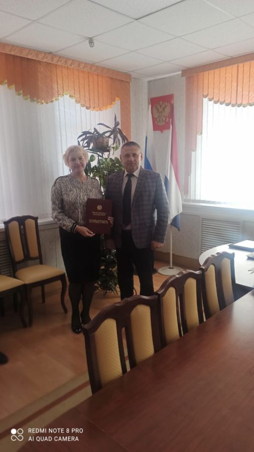 Сегодня поздравил с профессиональным праздником Днем местного самоуправления в Российской Федерации своих коллег и вручил лучшим из лучших государственные награды.