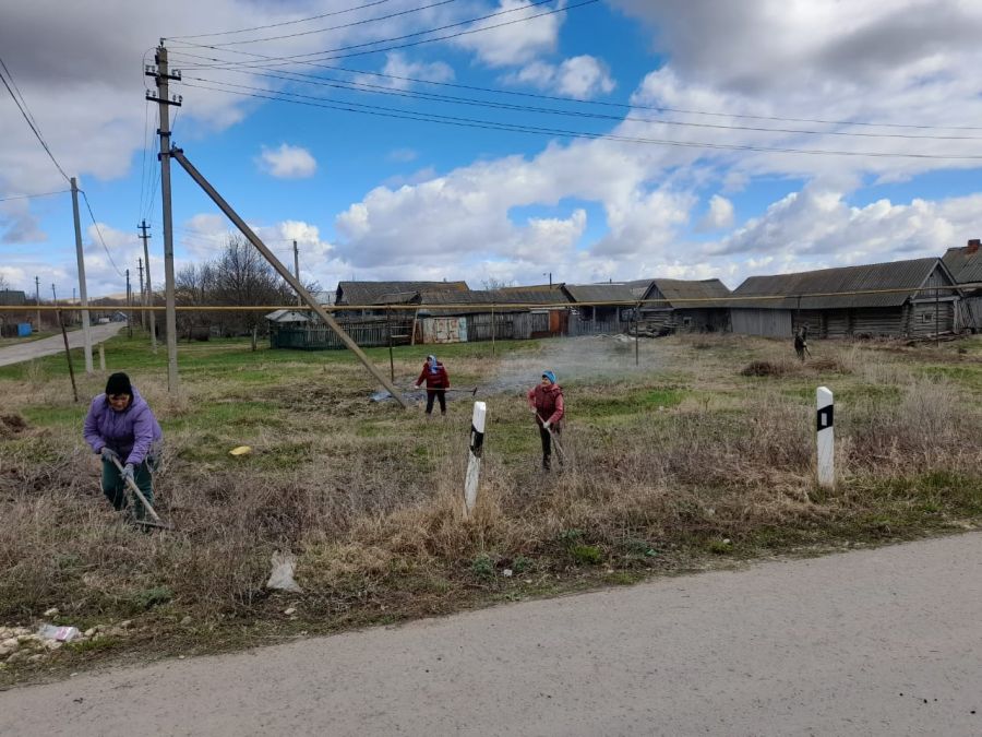 В населенных пунктах Кадошкинского муниципального района, продолжается активная работа по уборки территории.
