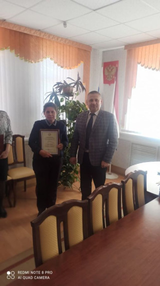 Сегодня поздравил с профессиональным праздником Днем местного самоуправления в Российской Федерации своих коллег и вручил лучшим из лучших государственные награды.